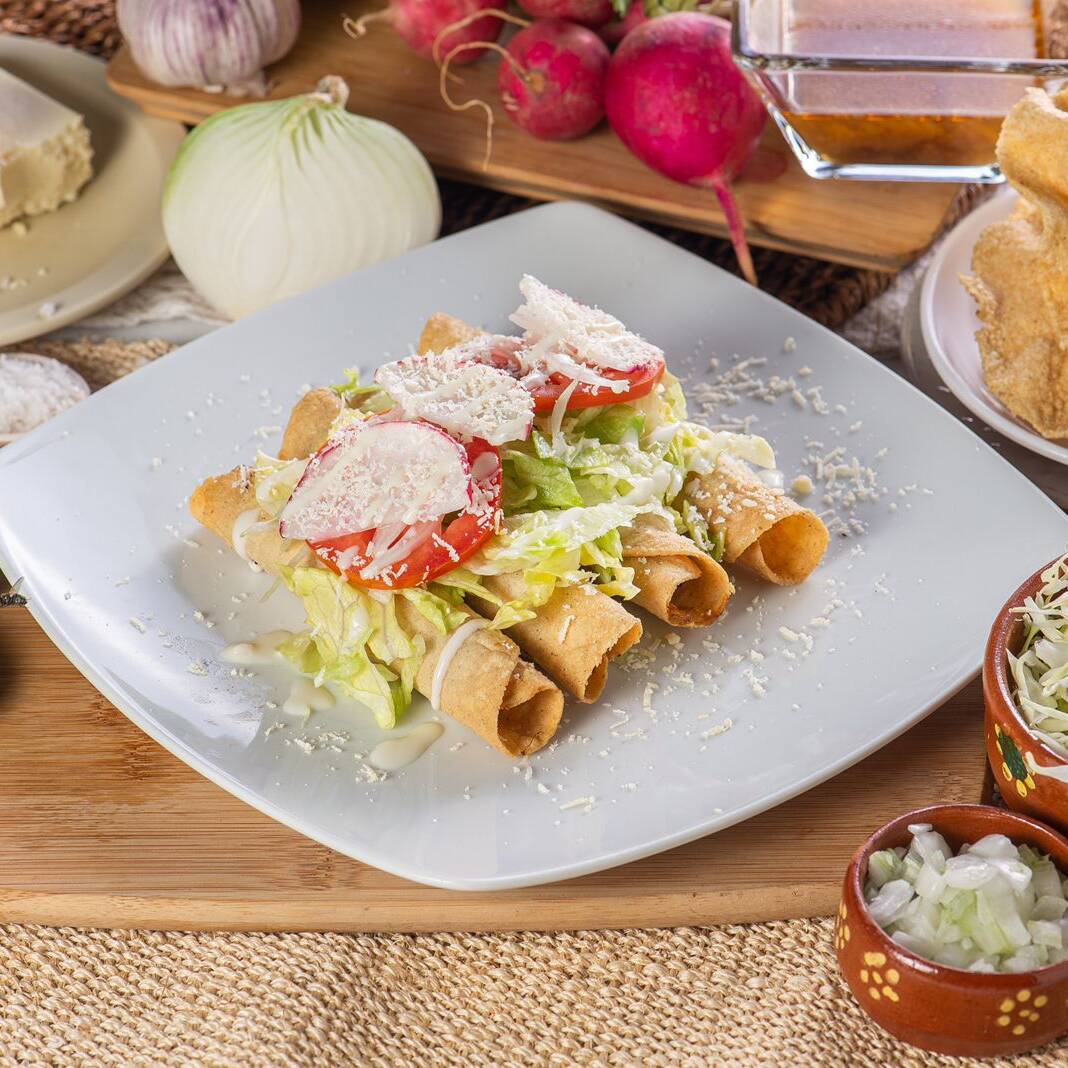 Flautas de pollo