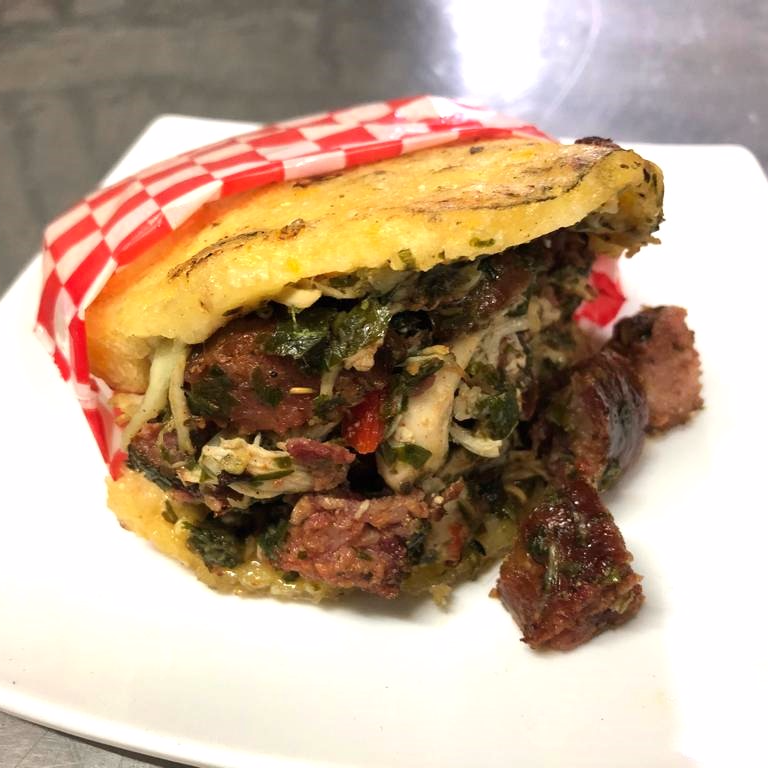 Combo Arepa Argentina + Gaseosa 250 ML