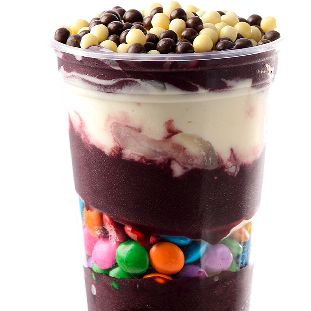🍧 Açaí cremoso, gelado e MUITO recheado! 🤤 Monte do seu jeito com adicionais incríveis e receba rapidinho na sua casa 🚀💜 ⚡ Peça agora e experimente o sabor que está conquistando todo mundo!