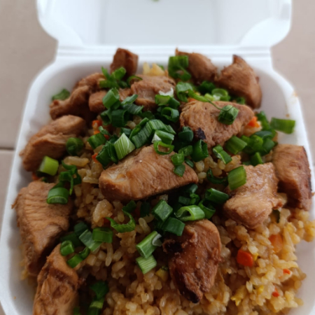 YAKIMESHI DE POLLO