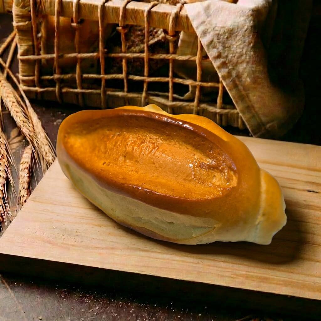 Macio, levemente amanteigado e com sabor marcante. O pão suíço é uma delícia versátil que combina com doces, frios e pastinhas. Sempre fresquinho e preparado com carinho.