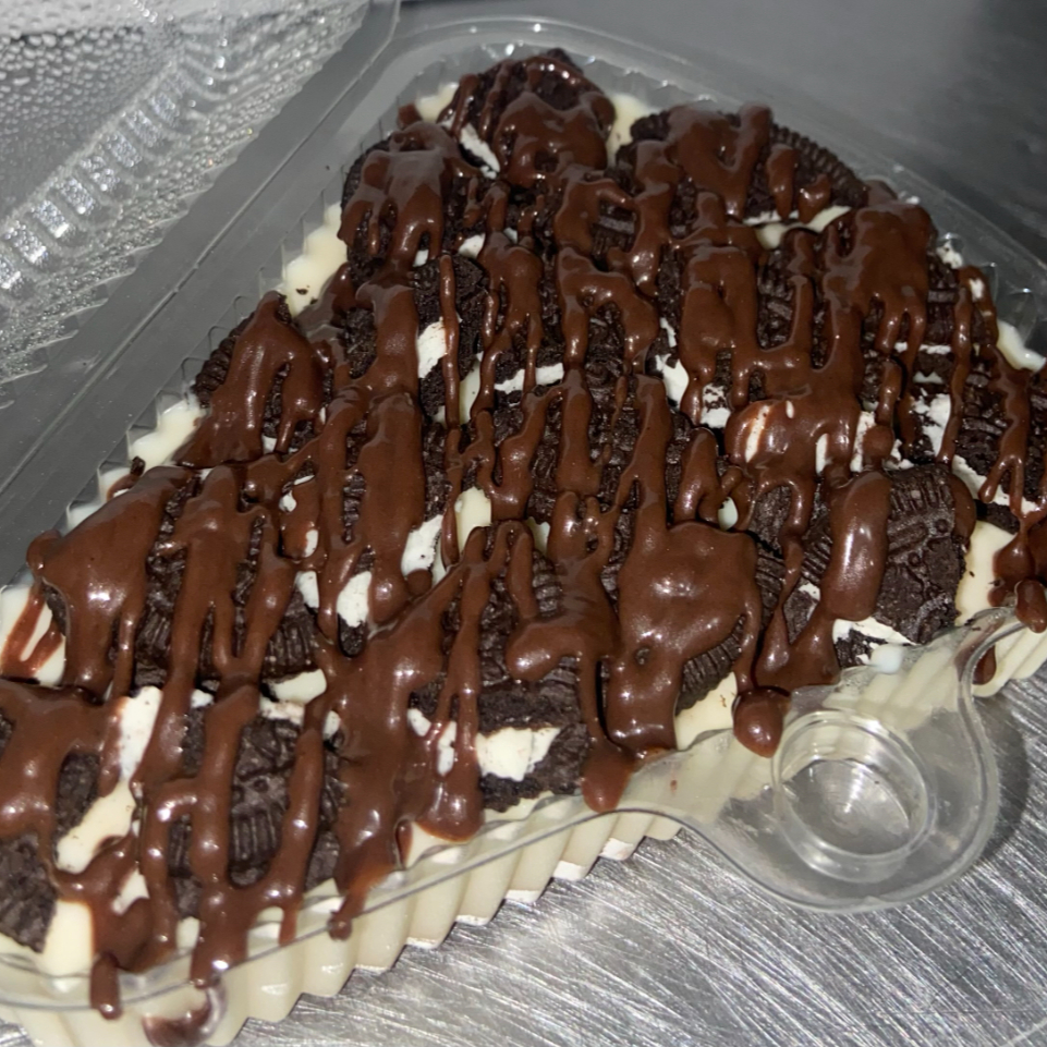 Napoleon Topping de Oreo y Salsa de chocolate
