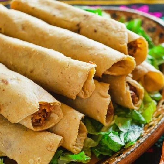 TAQUITOS DORADOS C/9