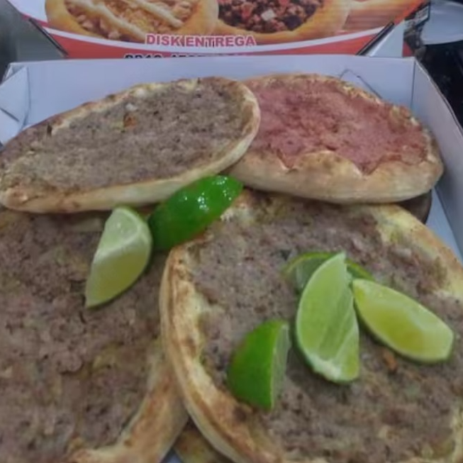 4 carne, 4 queijo, 4 calabresa, 4 cheddar e 4 catupiry