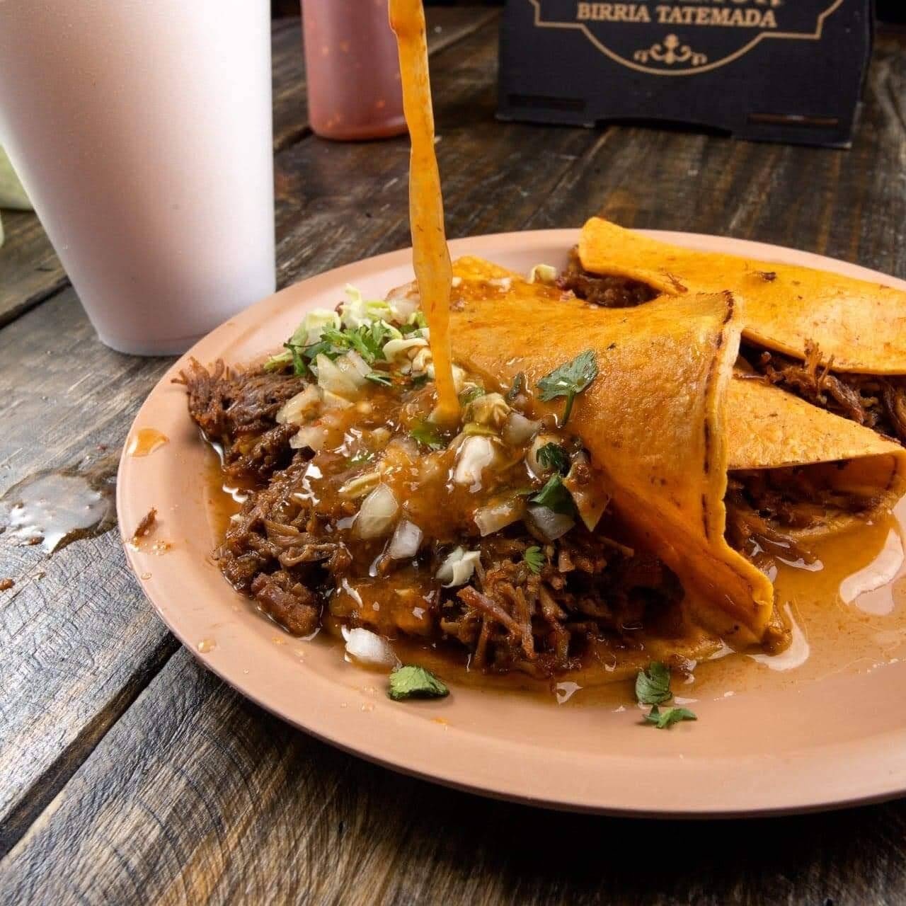 Combo Tacos de Birria con Bebida del Dia