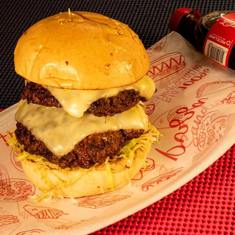 Burger Doble Carnes & Coca Cola 400 ml