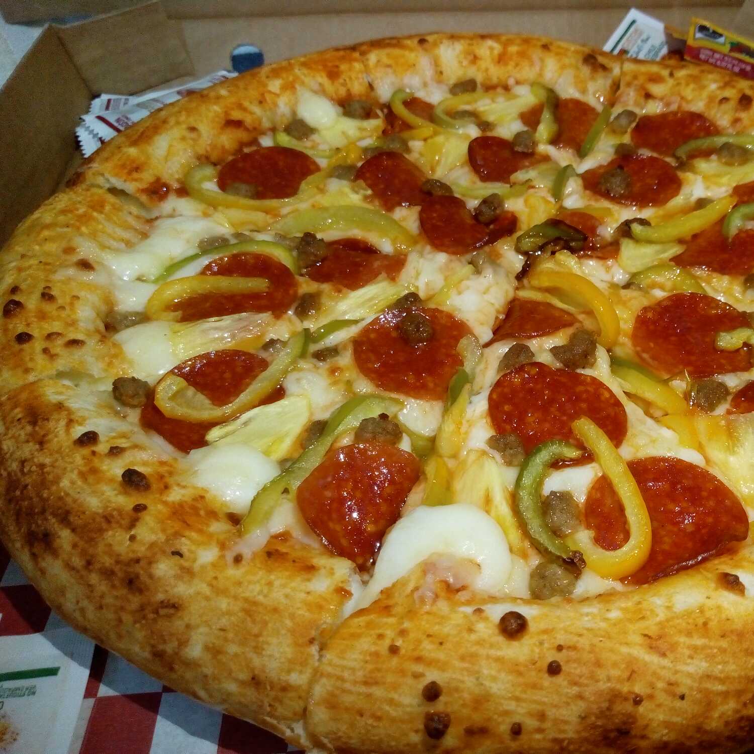 Orilla rell pepperoni salchitalian y morron de 16"