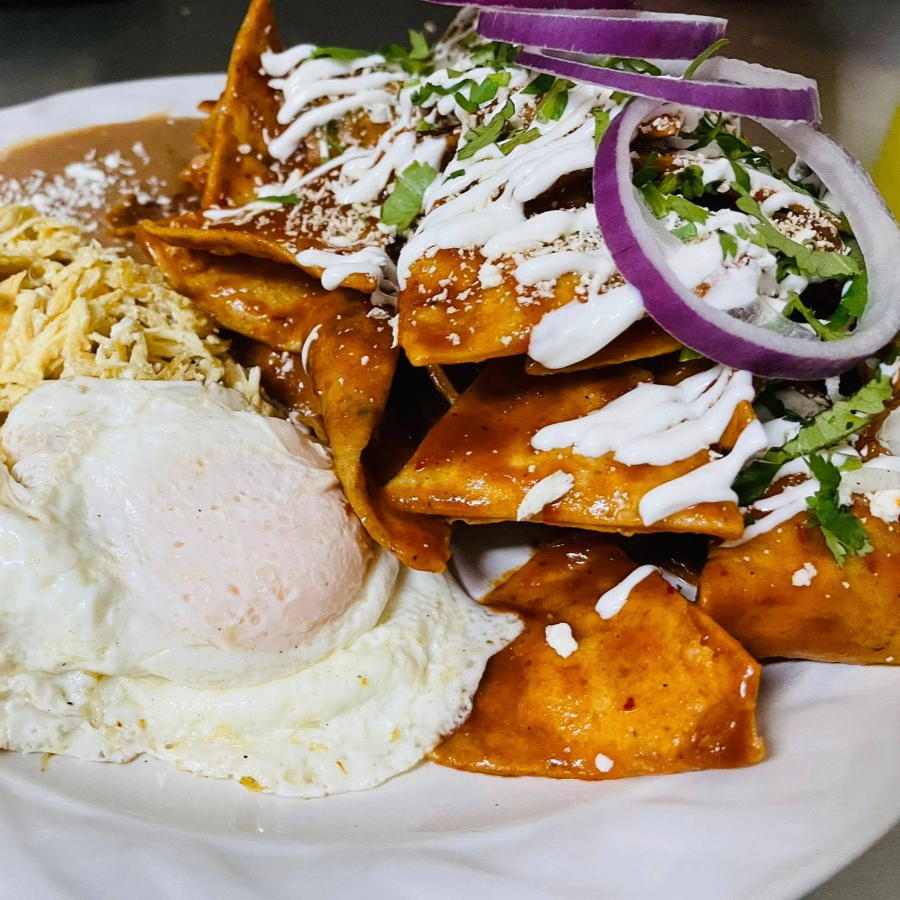 Chilaquiles rojos