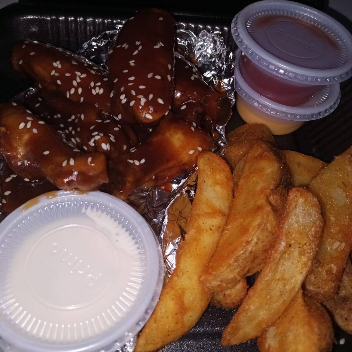 Combo Alitas + papas gajo + Pepsi 400 ml.