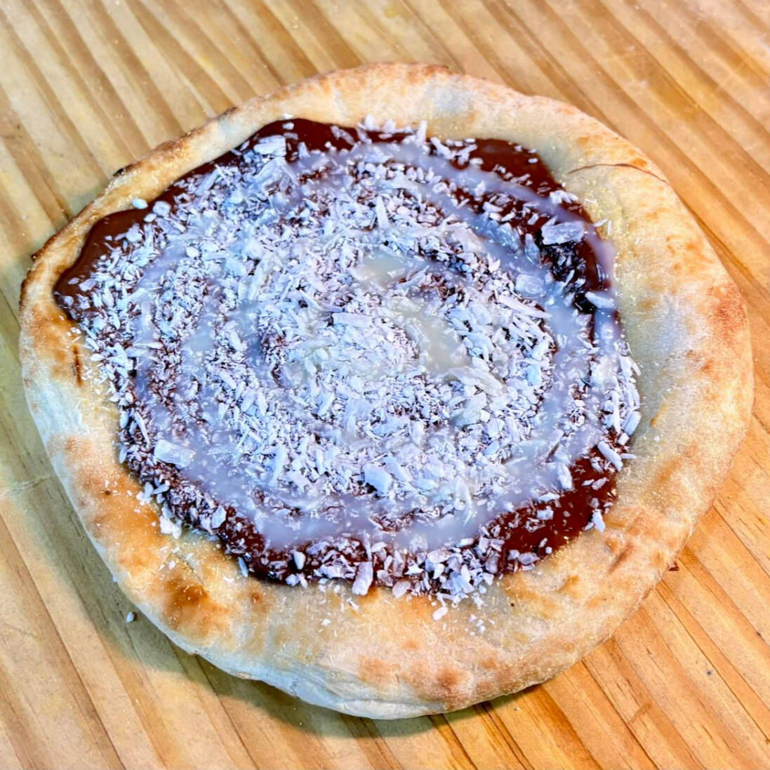 CHOCOLATE AO LEITE E COCO RALADO