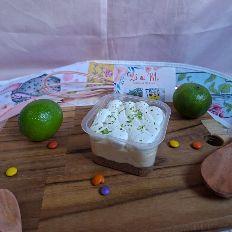 tortinha 140 gramas preparado bolacha de maisena triturada crocante e camada de creme de limao e mousse de leite ninho