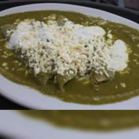 Enmoladas Verdes Grandes Rellenas de Pollo