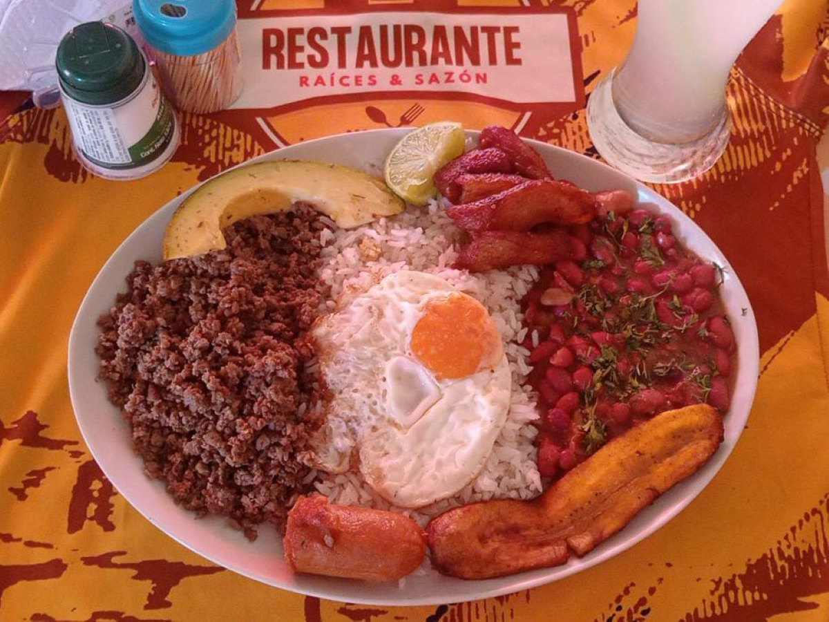 Restaurante Raíces y Sazón