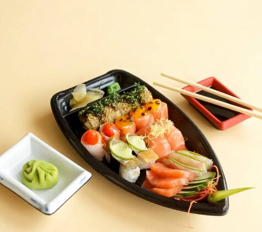 5 gukan, 5 hot, 4 niguiri, e 6 sashimi