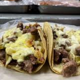 Taco de arrachera con queso