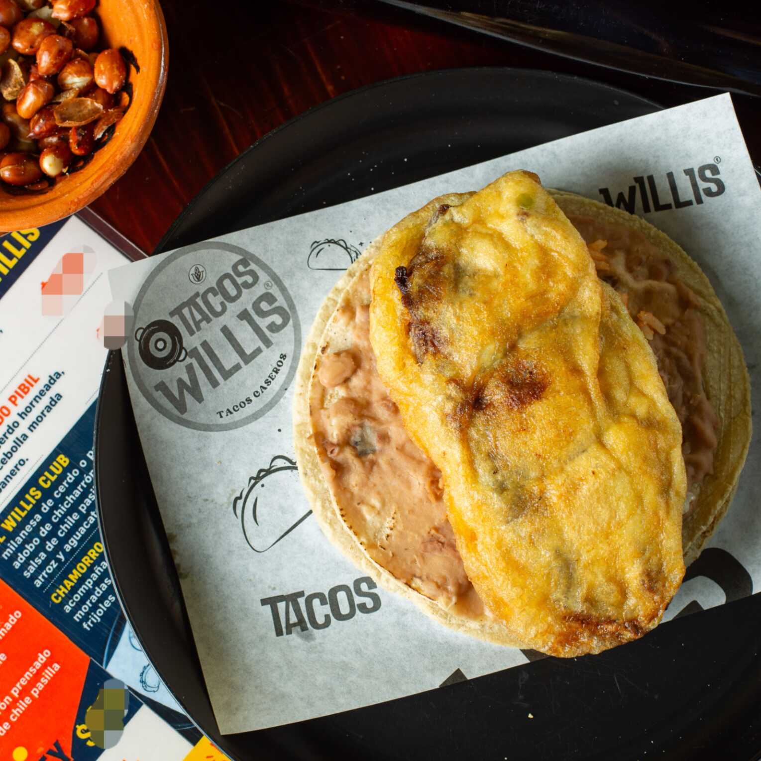 Taco de Chile Ancho Relleno de Queso