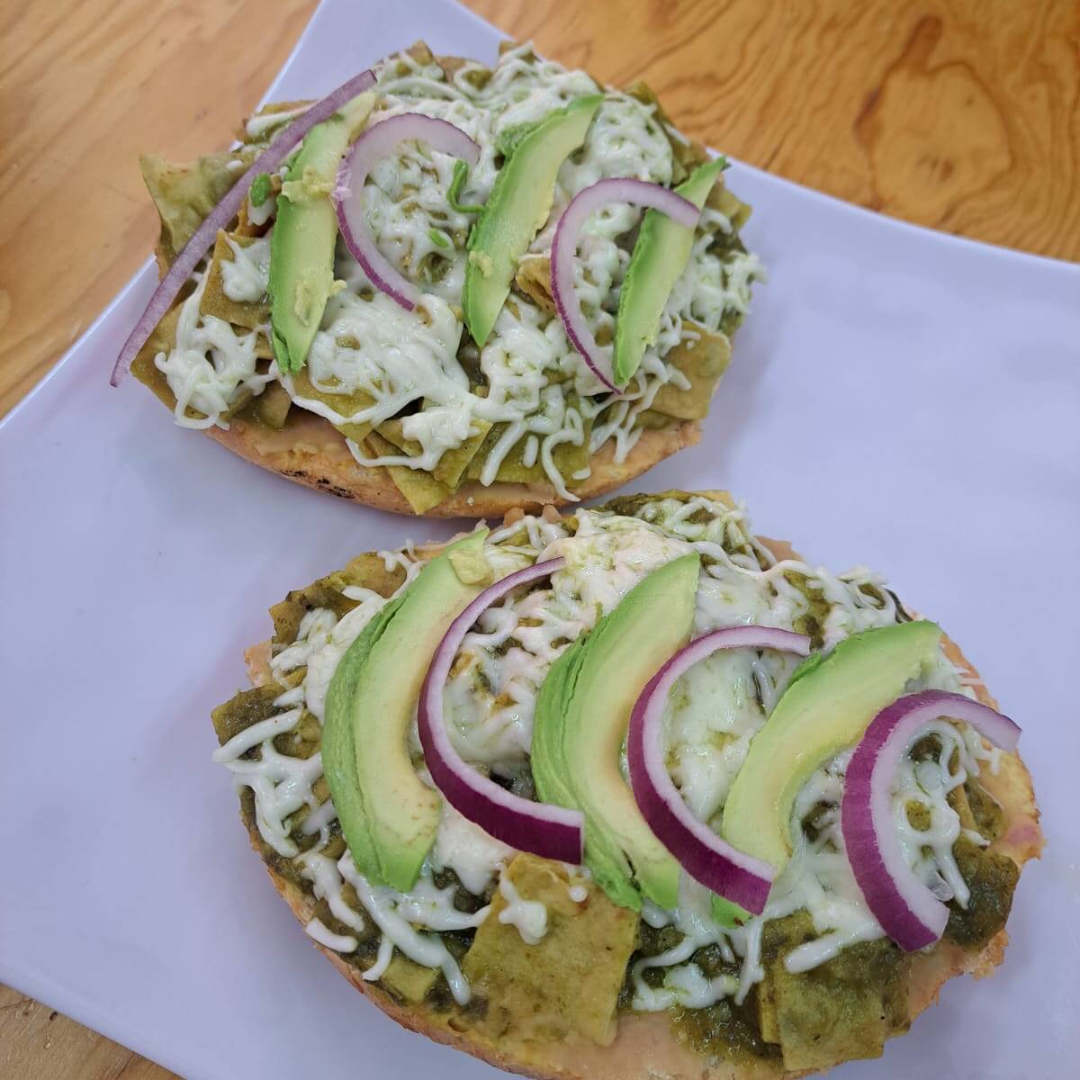 Molletes con Chilaquiles