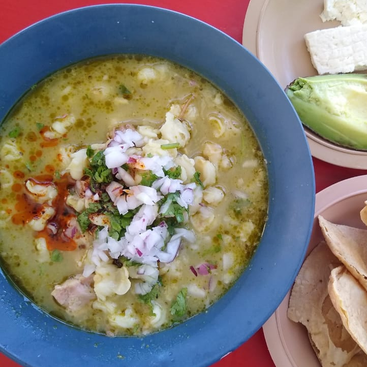 Pozole Verde de Pollo (1 LT)