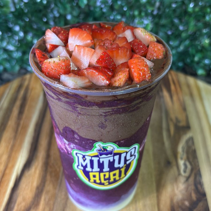 Uma explosão de cremosidade e sabor te espera: Açaí gelado, leite em pó, leite condensado, Nutella e mais um adicional de sua preferência combinam-se para criar a sobremesa perfeita.