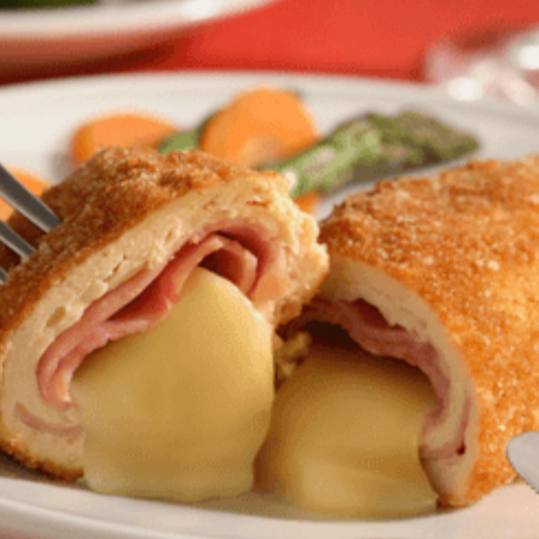 Combo Pechuga rellena + Milanesa de res empanizada