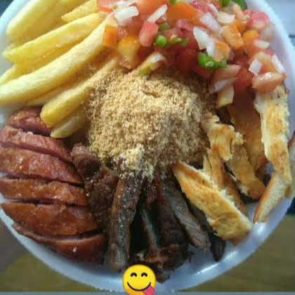 Arroz,vinagrete,farofa,batata frita e churrasco