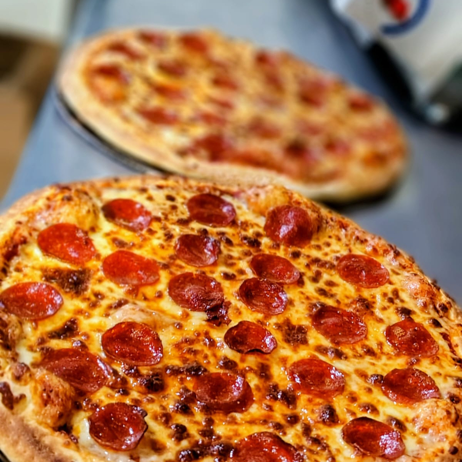 2 PIZZAS GRANDES 14" DE PEPERONI