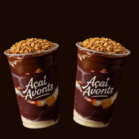 Aproveite nossa oferta especial! Dois copos generosos de 770 ml de Açaí Tradicional, ambos preparados com a mesma seleção de opcionais e adicionais. Sinta o sabor autêntico e vibrante do açaí em cada gole. Uma experiência deliciosamente refrescante e nutritiva.