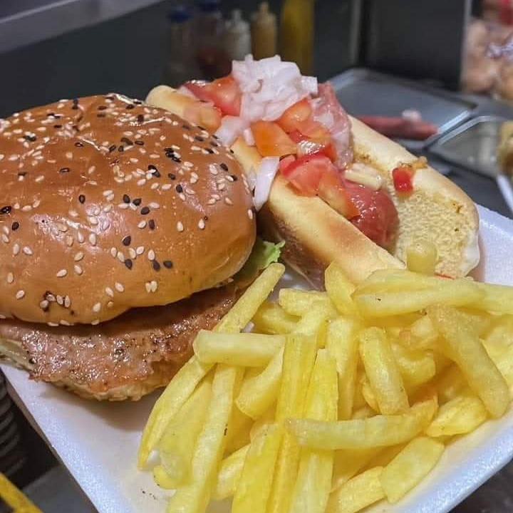 Combo 1 Hamburguesa + Papas + Hot Dog