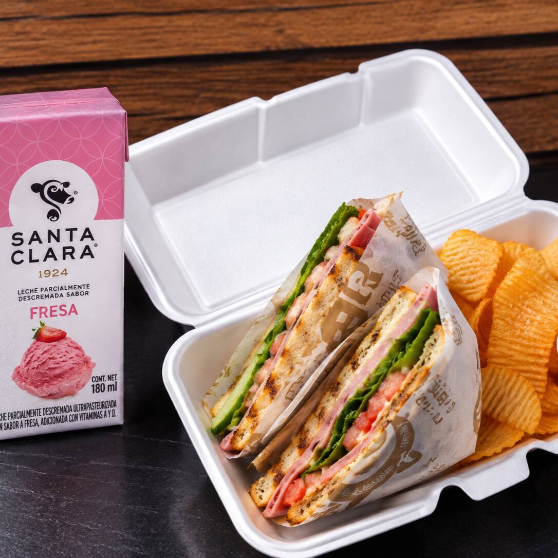 Sandwich Regreso a Clase + Lechita Santa Clara