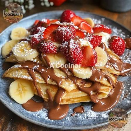 Crepas Dulces con Fruta, NUTELLA y Tooping