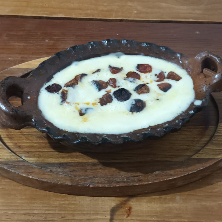 Queso Fundido con Chistorra