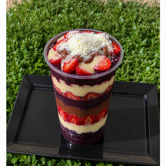 Açaí do jeitinho que você ama — monte agora mesmo seu copo de 700ml de pura felicidade e sabor!