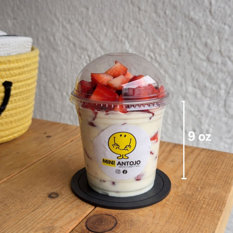 Vaso Chico de Fresas con Crema