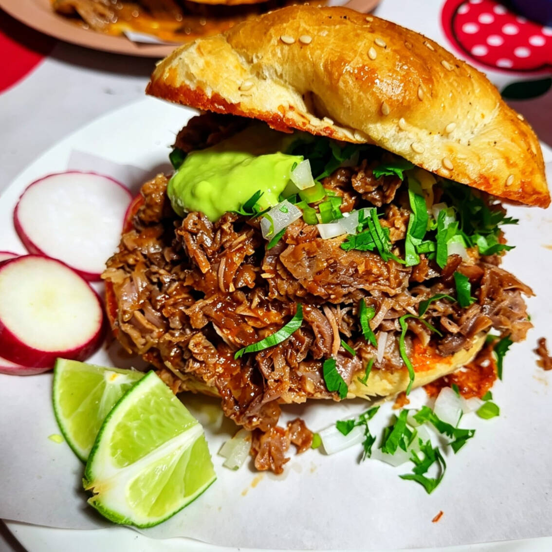 Cemita de Birria