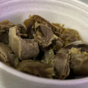 Patitas con Mollejas