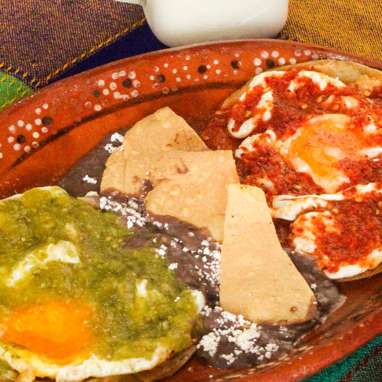 Huevos Divorciados