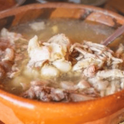Pozole Blanco de Cabeza