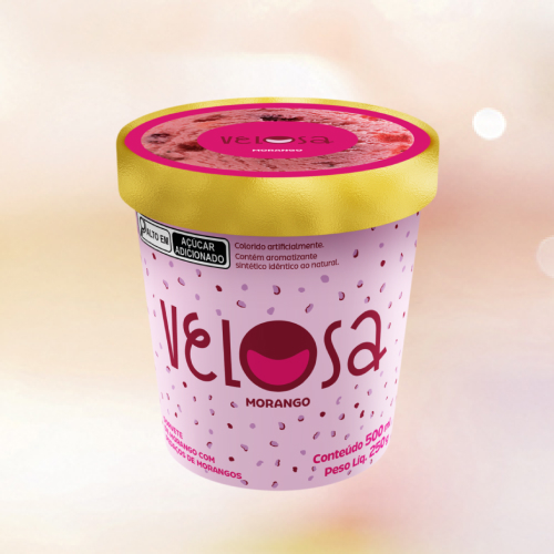 Sorvete de morango com pedaços selecionados da fruta dando um toque de frescor ao sabor.