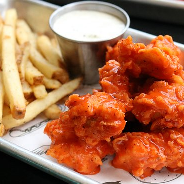 Boneless y Papas Fritas naturales