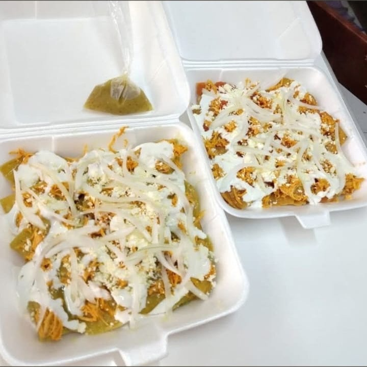 2 ORD. CHILAQUILES DE POLLO EN SALSA ROJA O VERDE