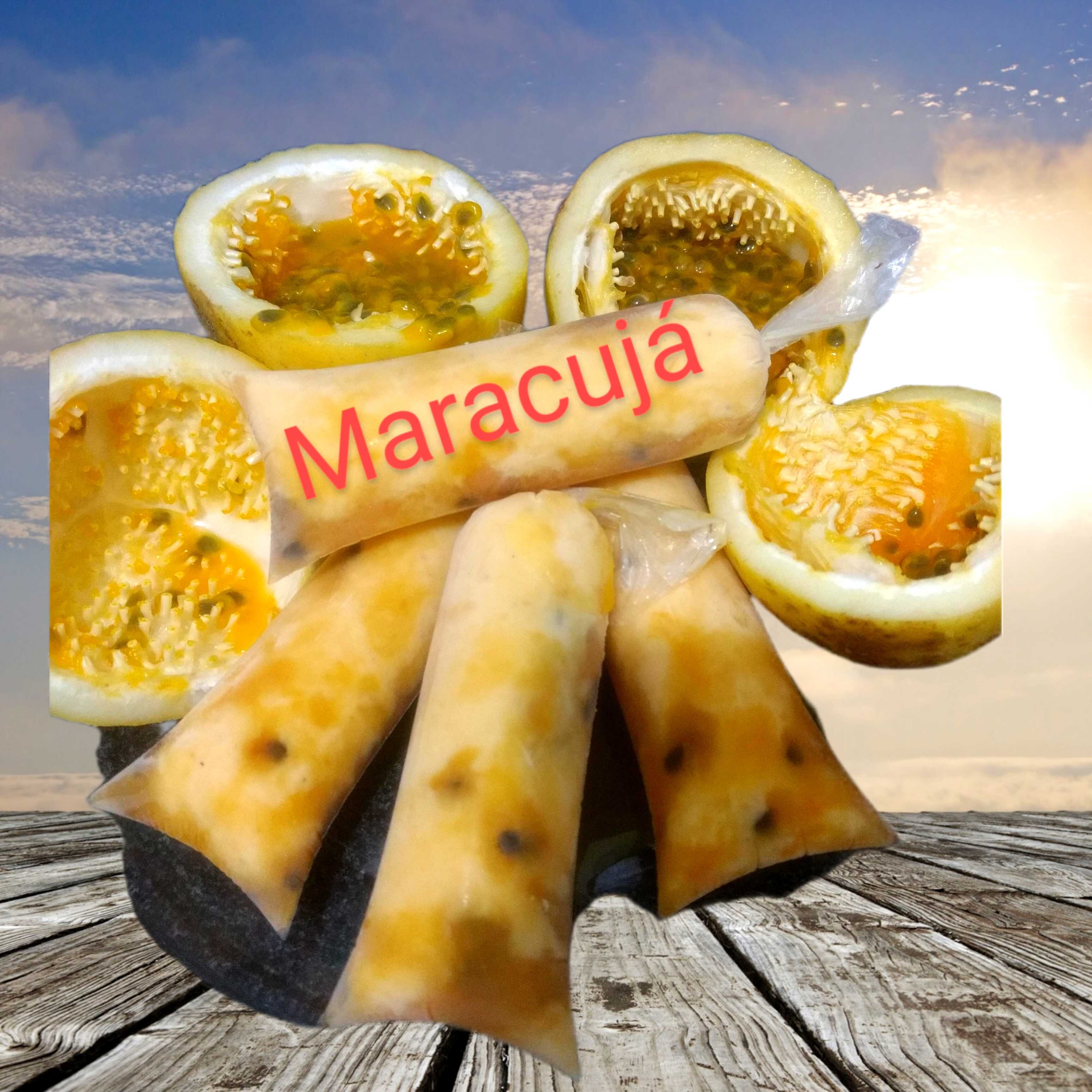 Recheio de maracujá da fruta, com cobertura de geleia artesanal de maracujá, cremoso, macio e saboroso.