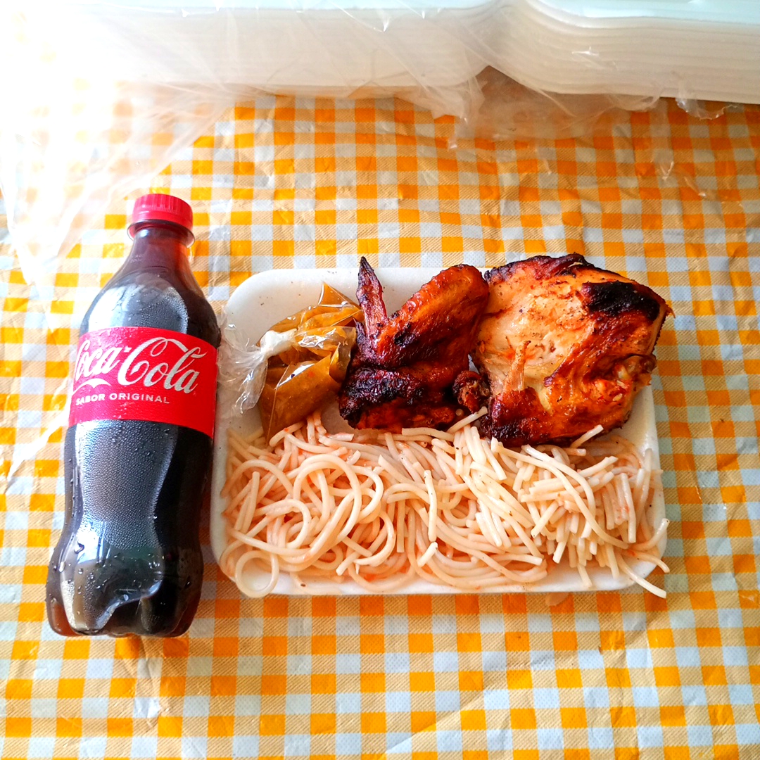 1/4 de Pollo Asado * 1 Coca Cola de 450 Ml
