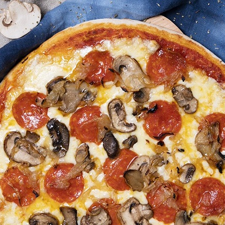 PIZZA Champiñon y Pepperoni