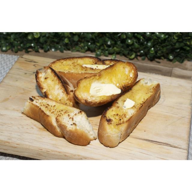 PAN FRANCES TOSTADO CON MANTEQUILLA APPS