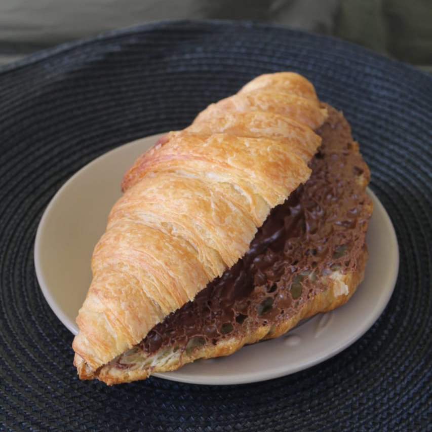 Croissant con nutella