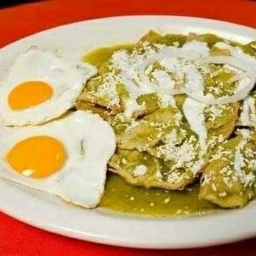Chilaquiles en salsa Verde con huevo