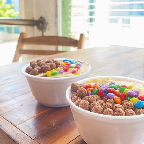 Açaí que abraça o paladar! Textura perfeita, sabor intenso e combinações irresistíveis. Peça o seu e transforme o dia em algo especial. Entregamos sorrisos junto!