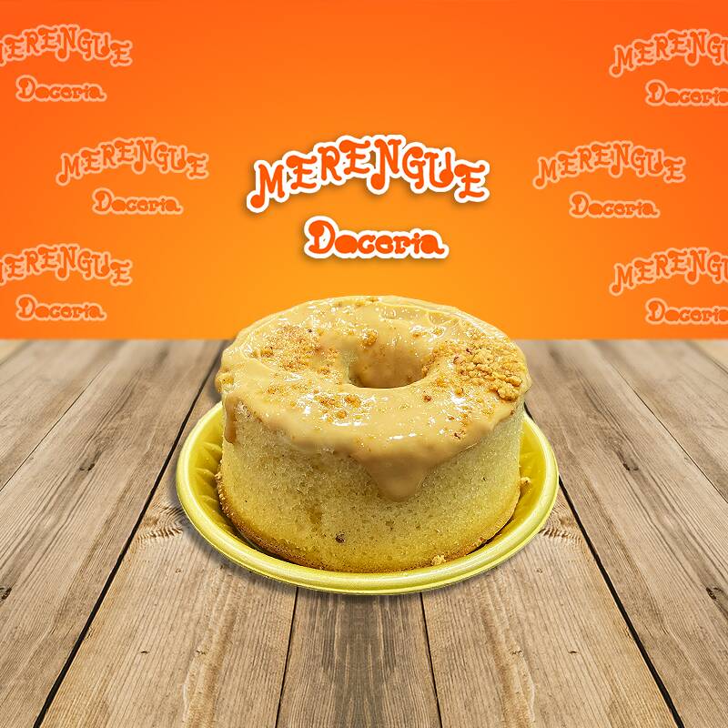 O nosso Bolo Baby de Paçoca, é um verdadeiro deleite para o paladar. Este bolo é meticulosamente preparado com a legítima paçoca, trazendo um sabor inigualável e nostálgico. A cobertura, feita de um sedoso doce de leite, se une às paçocas trituradas para criar uma textura incrivelmente agradável e um sabor que explode em notas de puro prazer. É o equilíbrio perfeito entre o doce e o salgado, o suave e o crocante. Este bolo caseiro de paçoca é, sem dúvida, um convite a uma experiência gastronômica inesquecível e aconchegante.