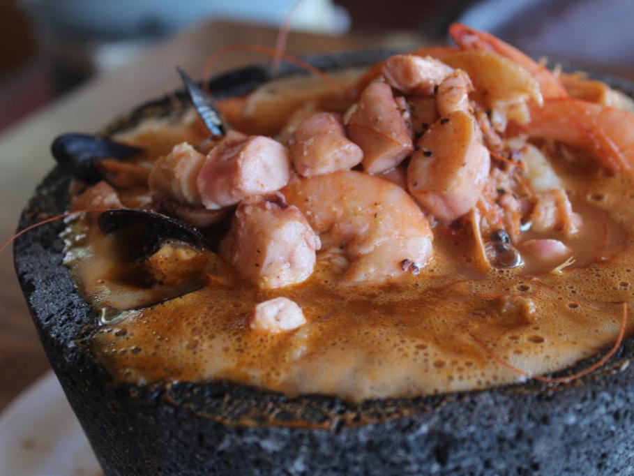 Molcajete Caliente a la Noria