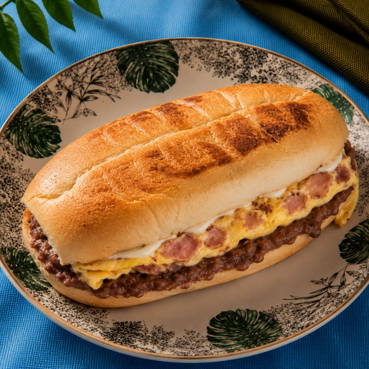 Torta del Chavo (Huevo con Jamòn y Frijoles)
